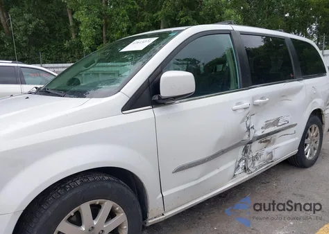 2016 Chrysler Town & Country Touring из США, поврежденный, VIN 2C4RC1BG9GR198754